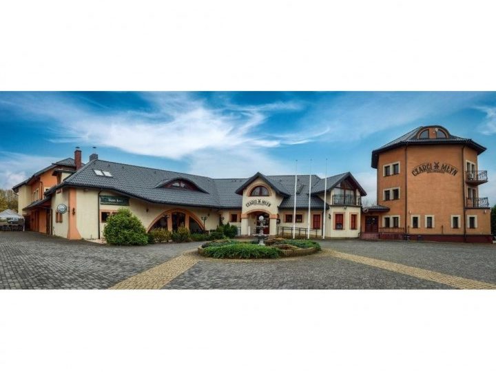 gosciniec i restauracja czarci mlyn bedzin