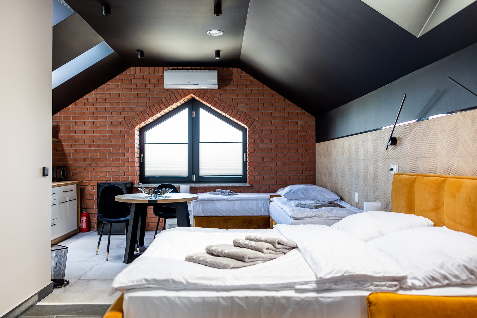 Hostel Dzika Kaczka Apartamenty Pokoje Noclegi 1 hostel dzika kaczka apartamenty pokoje noclegi